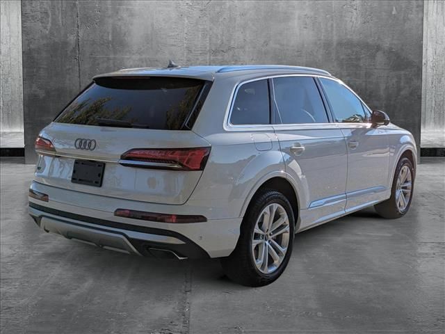 2025 Audi Q7 Premium Plus