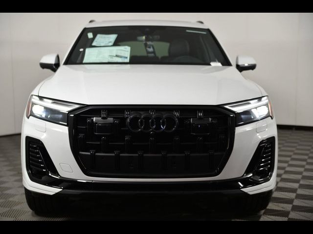 2025 Audi Q7 Premium Plus