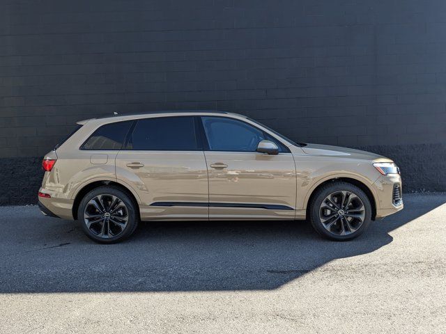 2025 Audi Q7 Premium Plus