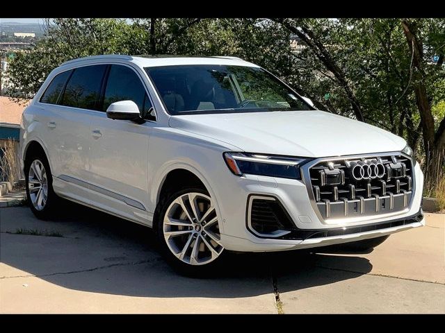 2025 Audi Q7 Premium Plus