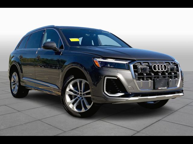 2025 Audi Q7 Premium Plus