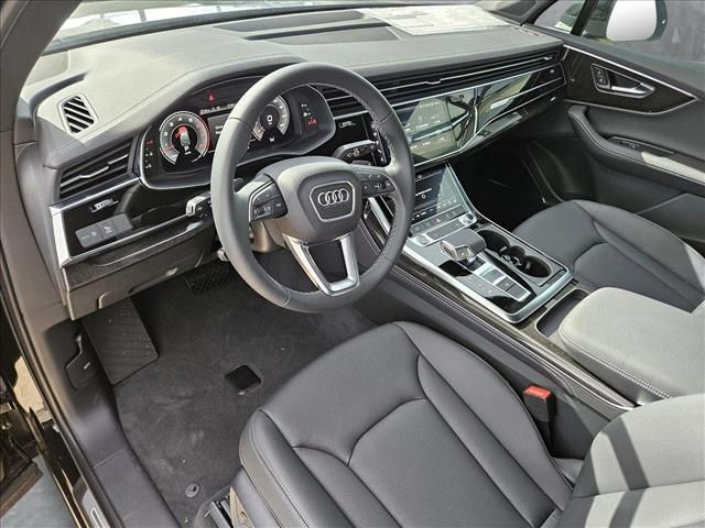 2025 Audi Q7 Premium Plus