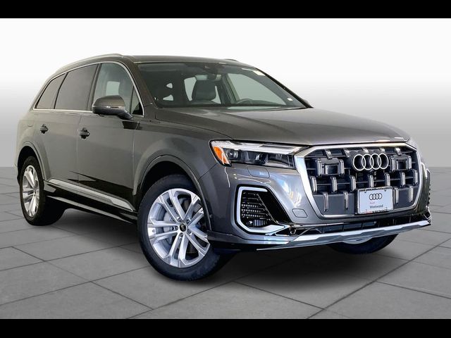 2025 Audi Q7 Premium Plus