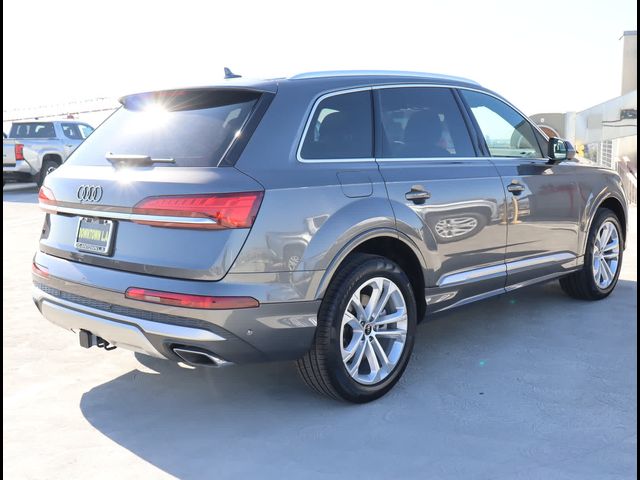 2025 Audi Q7 Premium Plus