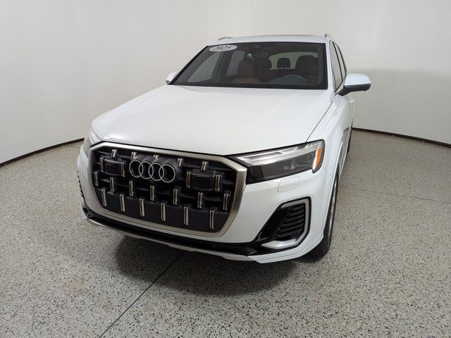 2025 Audi Q7 Premium Plus