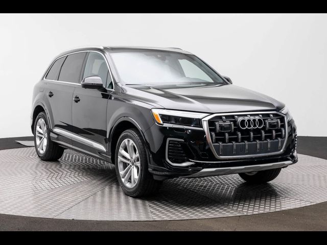 2025 Audi Q7 Premium Plus