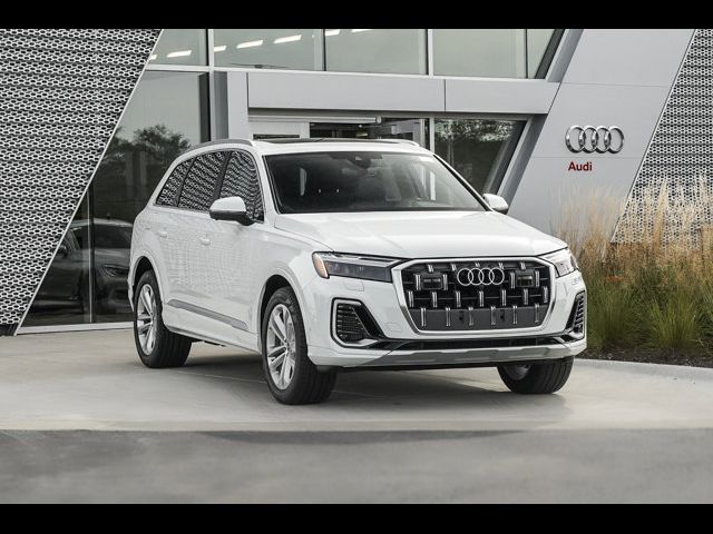 2025 Audi Q7 Premium Plus