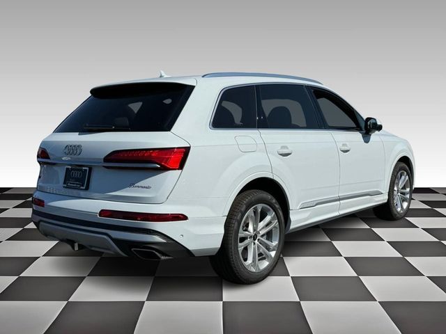 2025 Audi Q7 Premium Plus