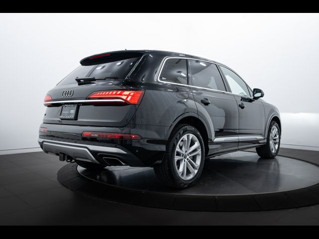 2025 Audi Q7 Premium Plus