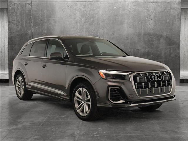 2025 Audi Q7 Premium Plus