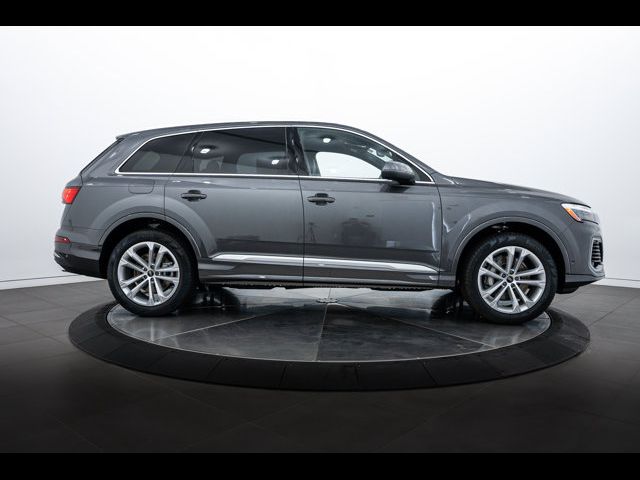 2025 Audi Q7 Premium Plus