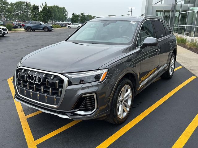 2025 Audi Q7 Premium Plus
