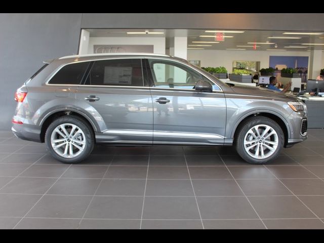 2025 Audi Q7 Premium Plus