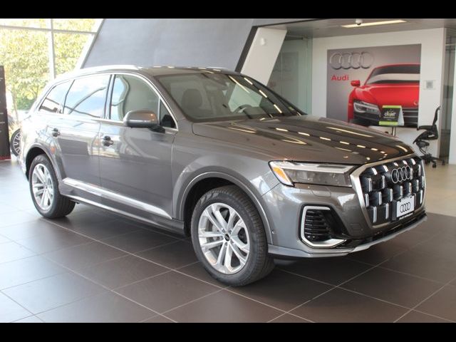 2025 Audi Q7 Premium Plus