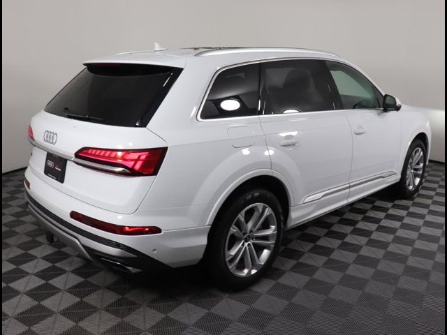 2025 Audi Q7 Premium Plus