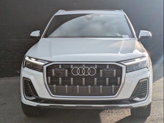 2025 Audi Q7 Premium Plus