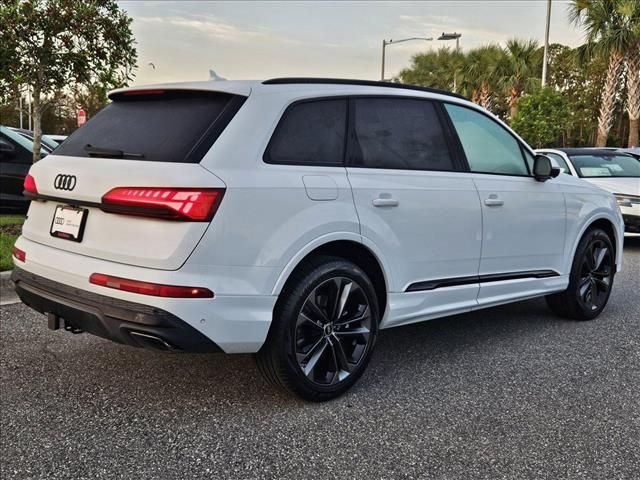 2025 Audi Q7 Premium Plus