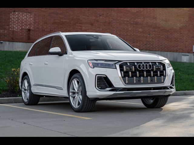 2025 Audi Q7 Premium Plus