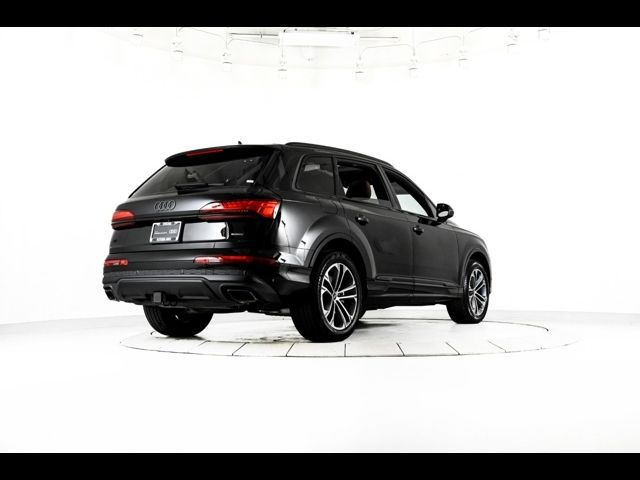 2025 Audi Q7 Premium Plus