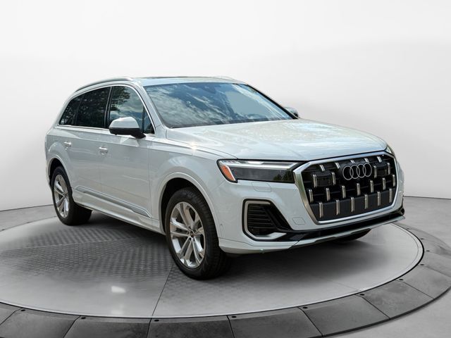 2025 Audi Q7 Premium Plus
