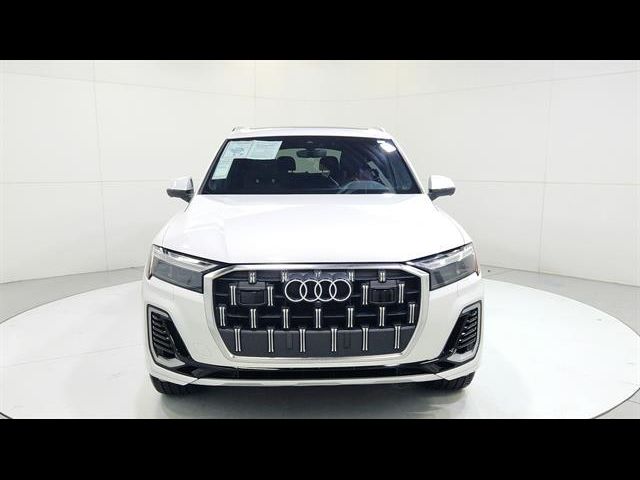 2025 Audi Q7 Premium Plus