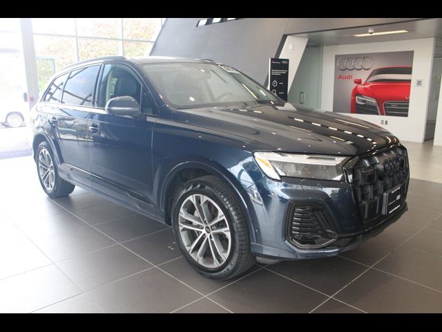 2025 Audi Q7 Premium Plus