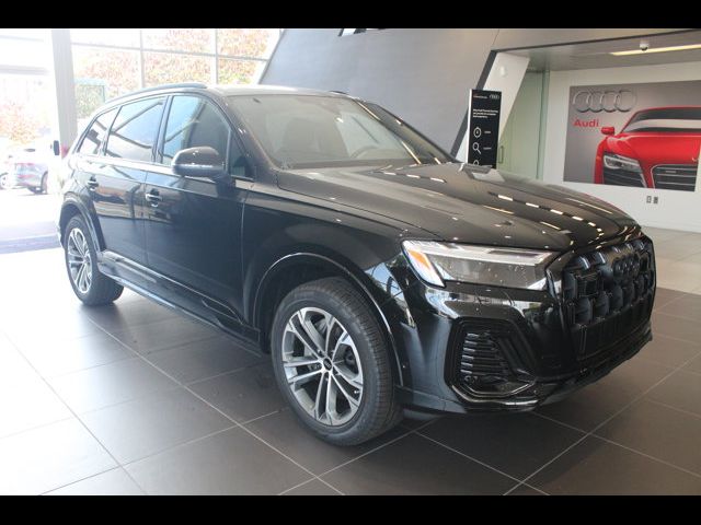 2025 Audi Q7 Premium Plus