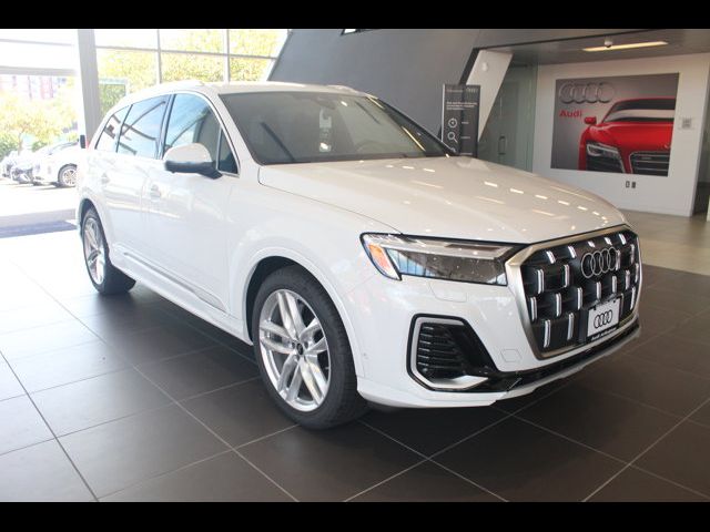 2025 Audi Q7 Premium Plus