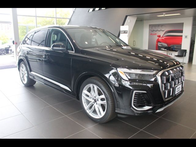 2025 Audi Q7 Premium Plus