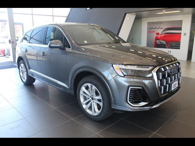 2025 Audi Q7 Premium Plus