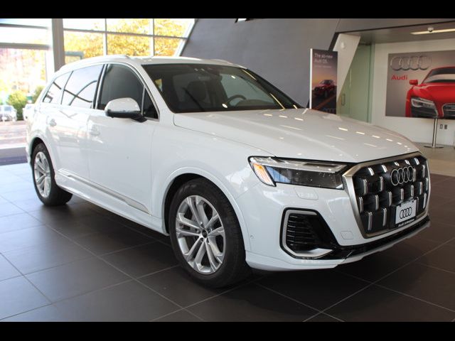2025 Audi Q7 Premium Plus