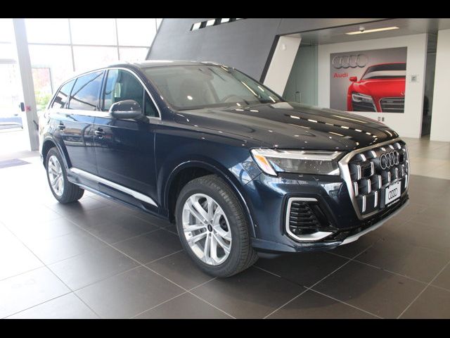 2025 Audi Q7 Premium Plus
