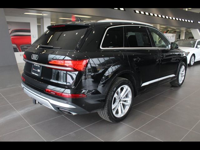 2025 Audi Q7 Premium
