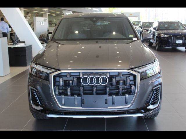 2025 Audi Q7 Premium