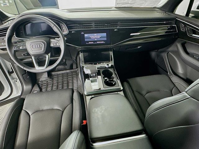 2025 Audi Q7 Prestige