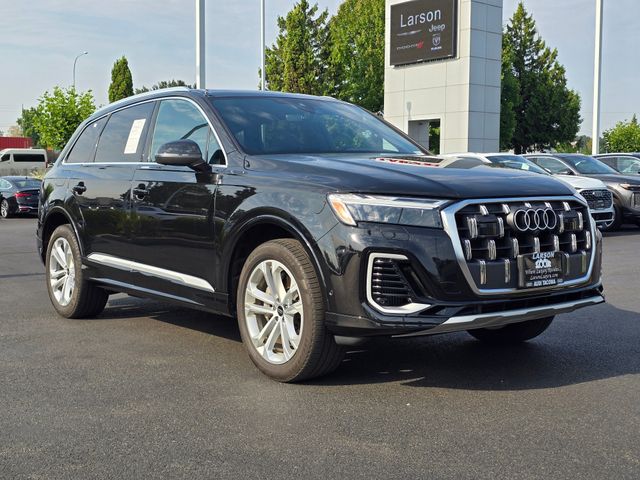 2025 Audi Q7 Premium Plus