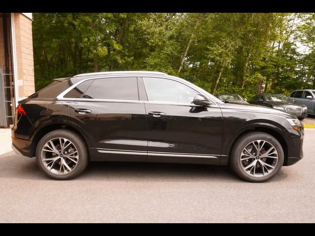 2025 Audi Q8 Premium