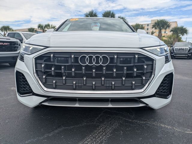 2025 Audi Q8 Premium