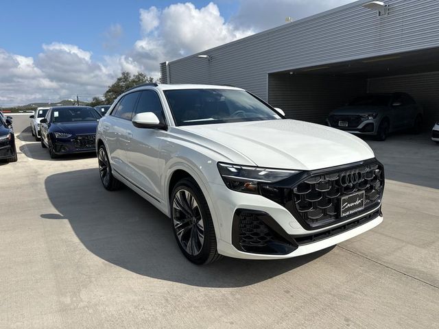 2025 Audi Q8 Premium Plus