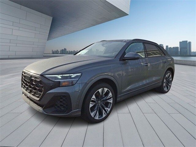 2025 Audi Q8 Premium Plus