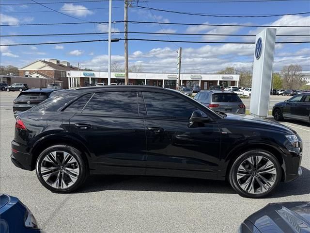 2025 Audi Q8 Premium Plus