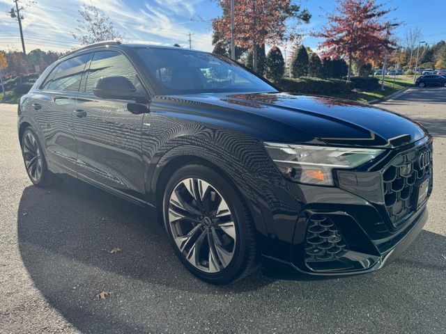 2025 Audi Q8 Premium Plus