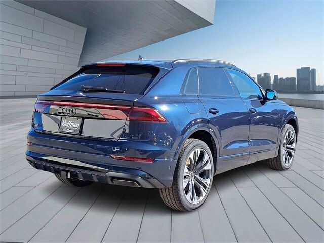 2025 Audi Q8 Premium Plus