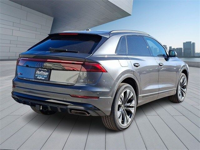 2025 Audi Q8 Premium Plus