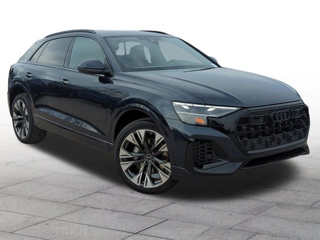 2025 Audi Q8 Premium