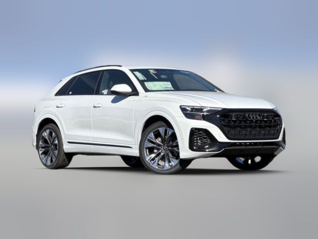 2025 Audi Q8 Premium