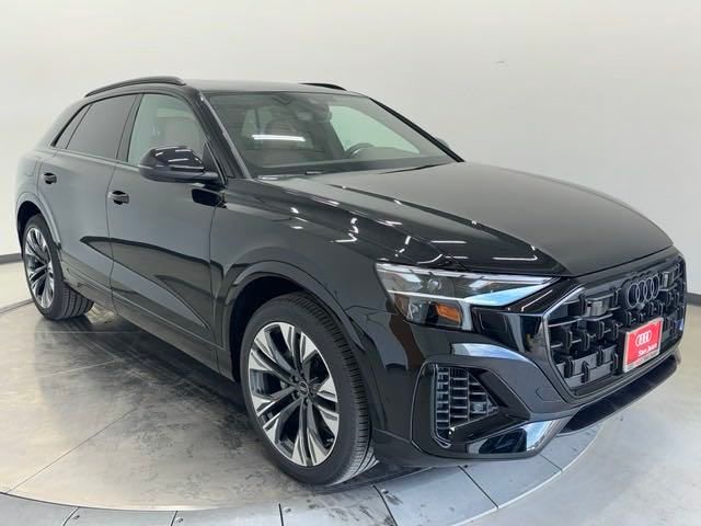 2025 Audi Q8 Premium