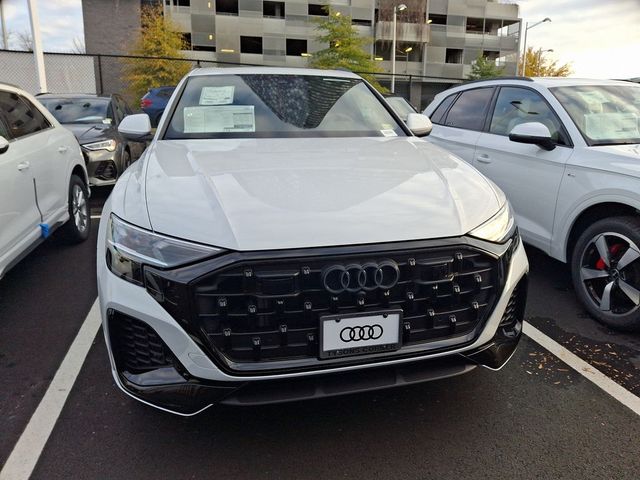 2025 Audi Q8 Premium