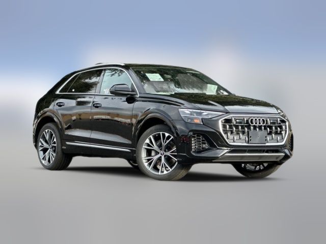 2025 Audi Q8 Premium
