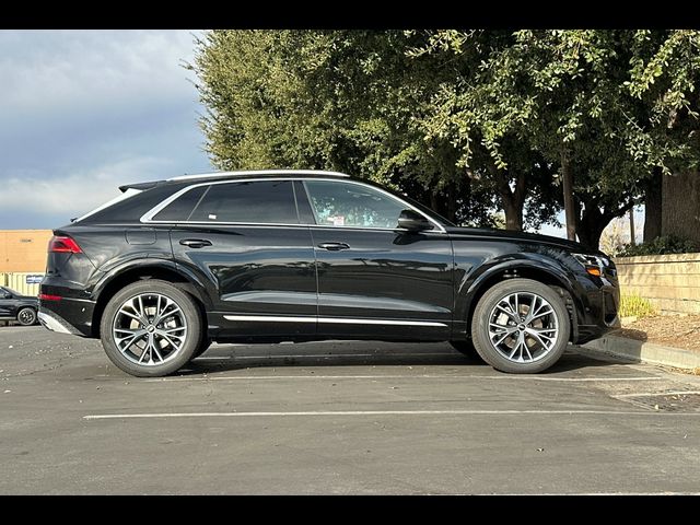 2025 Audi Q8 Premium
